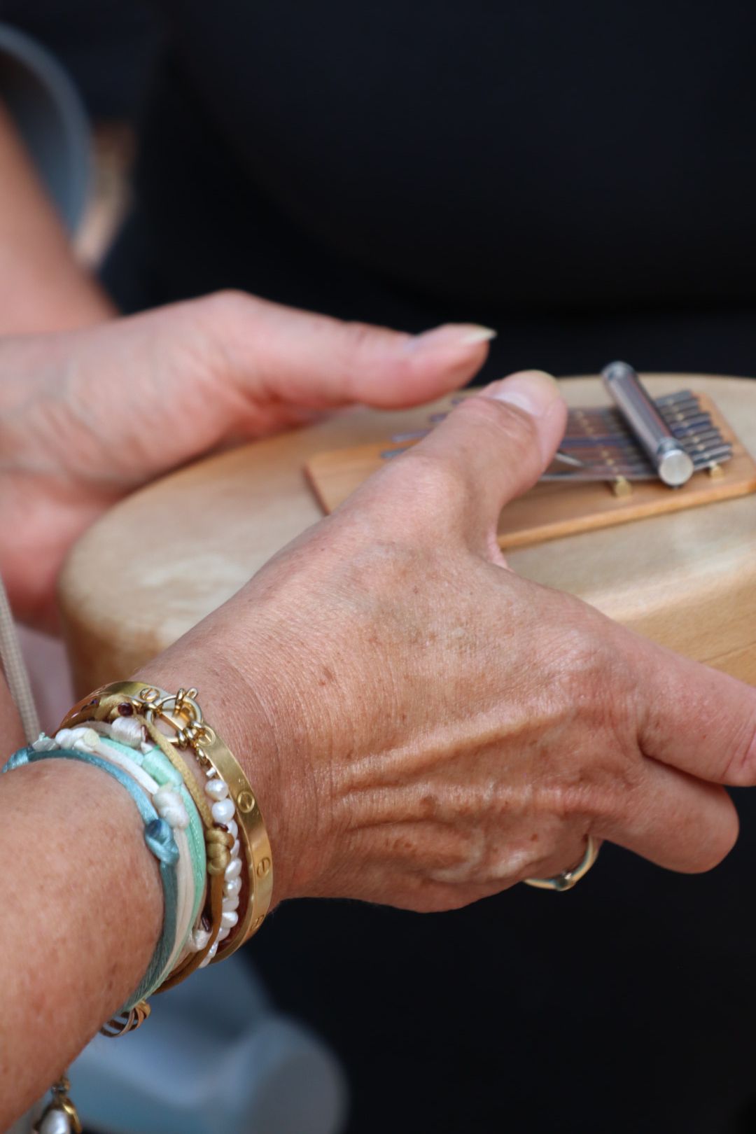 Reiki Hellevoetsluis – Ervaar diepe ontspanning en balans met een reiki-behandeling in Voorne aan Zee – voel je weer opgeladen en verbonden met je lichaam en geest.